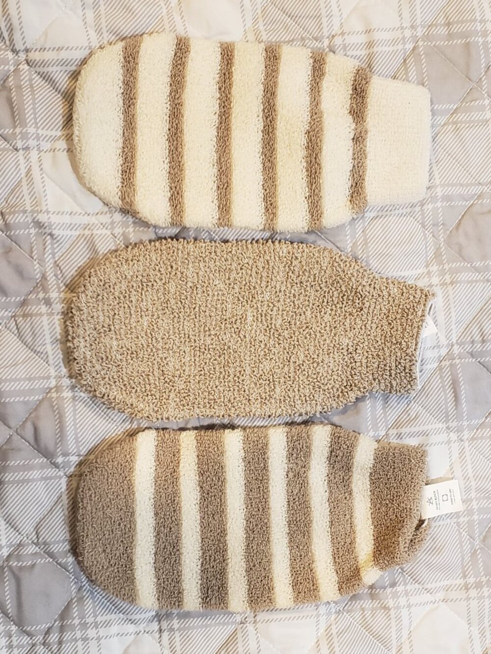 TADA 3 Natural Exfoliating bath mitts NWOT
